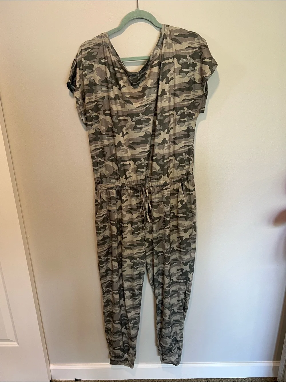Pretty Garden Camo Jumpsuit Women’s XL Camouflage Lounge Romper - Picture 1 of 3